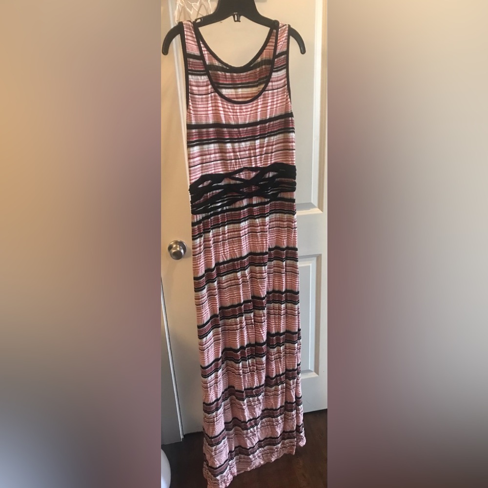 Crewneck Black Red, Gray, White Striped sleeveless Maxi Dress